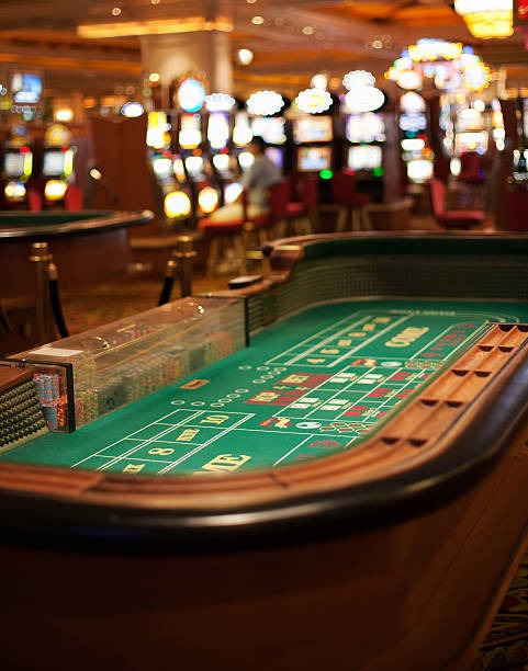 pokerboya slot AduQ table interface showing live dealer and player seats